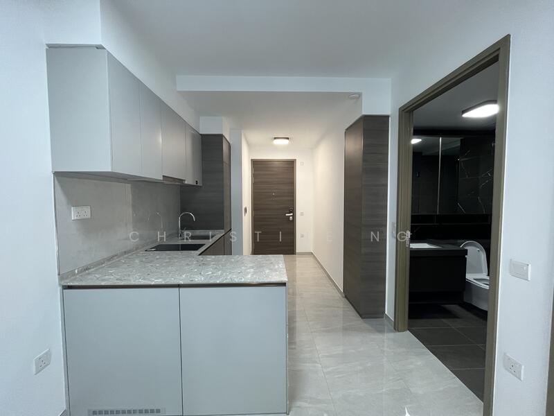 81 Hougang Avenue 2