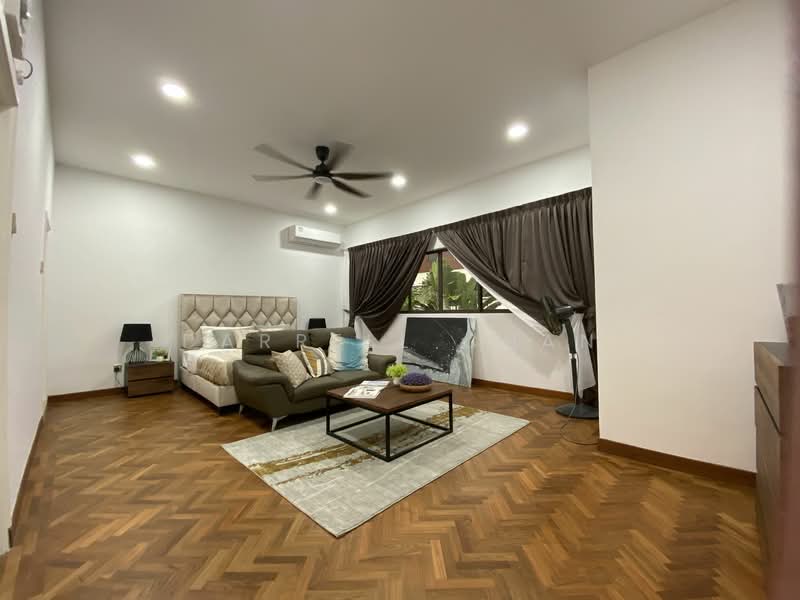 Renovated Bungalow Near Botanical Gardens, Cluny Park, 5 Bedrooms, 6,700 sqft, Bungalow House For Rent, by Darrell Chan, 24688371 - PropertyGuru.com.sg