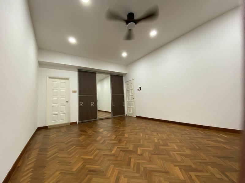 Renovated Bungalow Near Botanical Gardens, Cluny Park, 5 Bedrooms, 6,700 sqft, Bungalow House For Rent, by Darrell Chan, 24688371 - PropertyGuru.com.sg
