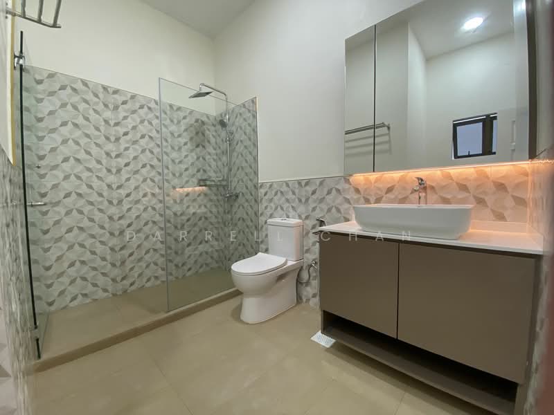 Renovated Bungalow Near Botanical Gardens, Cluny Park, 5 Bedrooms, 6,700 sqft, Bungalow House For Rent, by Darrell Chan, 24688371 - PropertyGuru.com.sg
