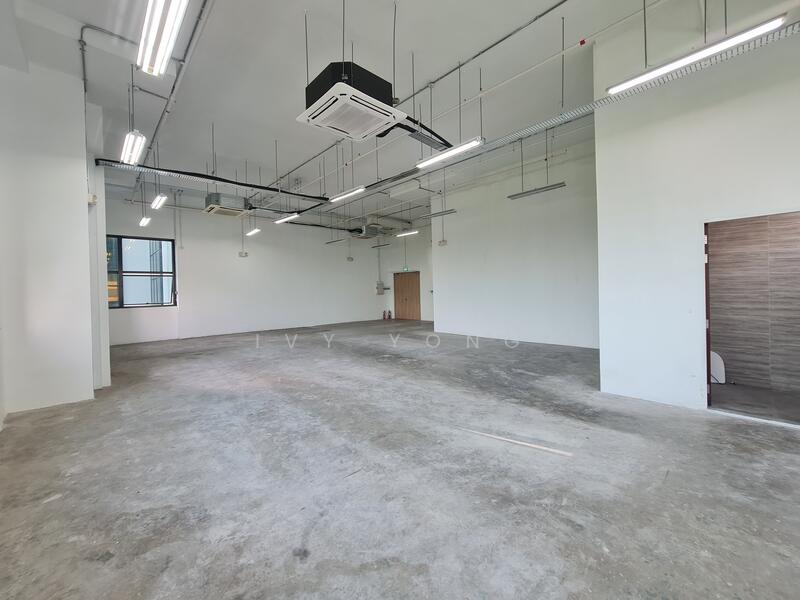 Interlocal Centre, 100G Pasir Panjang Road, Buona Vista / West Coast / Clementi New Town, 1,722 sqft, Light Industrial (B1) For Rent, by Ivy Yong, 24688989 - CommercialGuru.com.sg