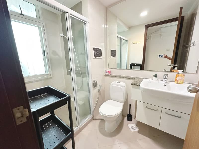 15-03 Common Bathroom