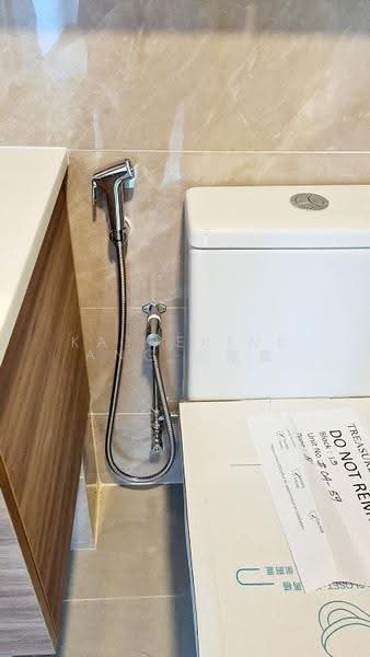 Treasure at Tampines, 15 Tampines Lane, Pasir Ris / Tampines, 2 Bedrooms, 581 sqft, Condominium For Rent, by Katherine Ang 洪佩真, 24694004 - Bidet spray - PropertyGuru.com.sg