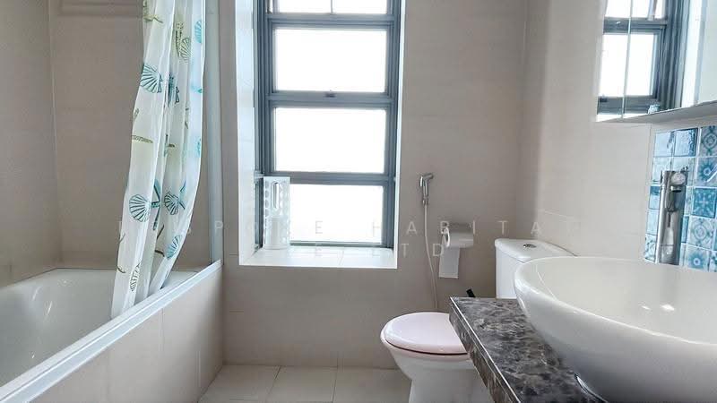 The Quintet, 42 Choa Chu Kang Street 64, Dairy Farm / Bukit Panjang / Choa Chu Kang, Room Rental, 100 sqft, Condominium For Rent, by Bespoke Habitat Pte Ltd, 24697466 - 17-13 MBR4 Bathroom - PropertyGuru.com.sg