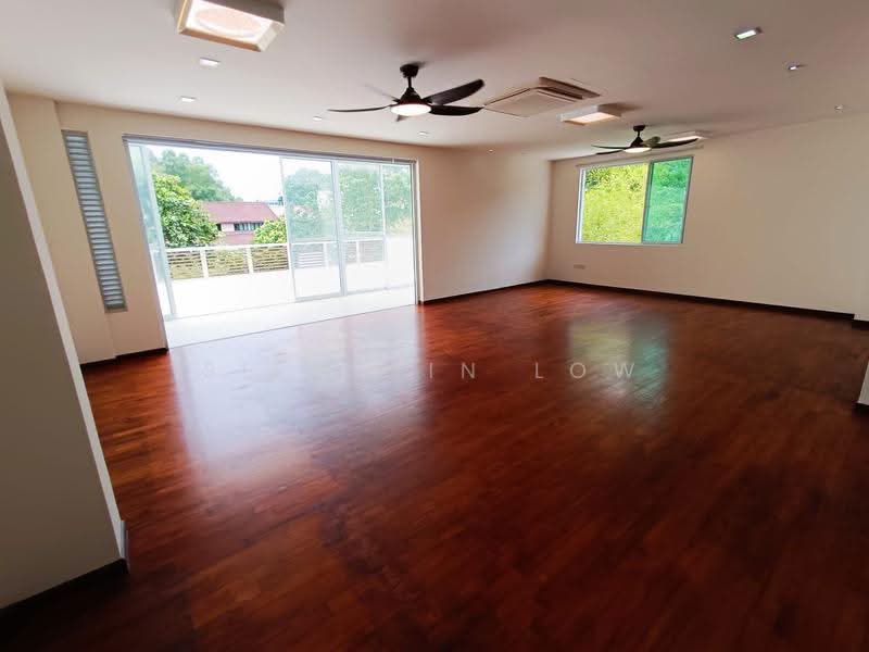 2 Storey Corner Semi-Detached House, Jalan Dinding, Admiralty / Woodlands, 5 Bedrooms, 3,600 sqft, Semi-Detached House For Rent, by Siew Yin Low, 24697786 - Ensuite Master Bedroom at Level 2 - PropertyGuru.com.sg