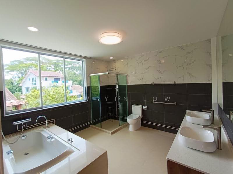 2 Storey Corner Semi-Detached House, Jalan Dinding, Admiralty / Woodlands, 5 Bedrooms, 3,600 sqft, Semi-Detached House For Rent, by Siew Yin Low, 24697786 - Attached Bathroom to Master Bedroom - PropertyGuru.com.sg