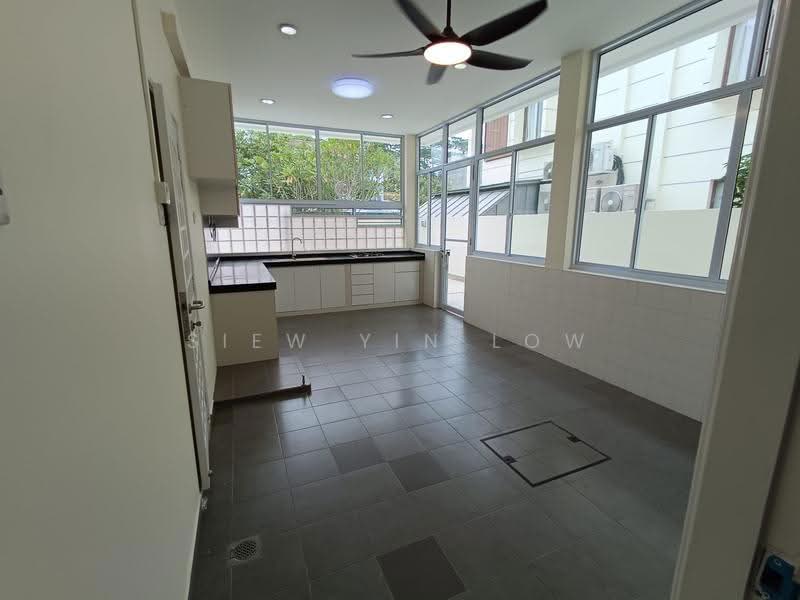 2 Storey Corner Semi-Detached House, Jalan Dinding, Admiralty / Woodlands, 5 Bedrooms, 3,600 sqft, Semi-Detached House For Rent, by Siew Yin Low, 24697786 - Spacious Kitchen - PropertyGuru.com.sg