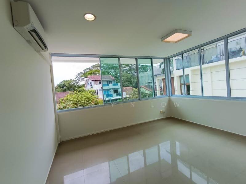 2 Storey Corner Semi-Detached House, Jalan Dinding, Admiralty / Woodlands, 5 Bedrooms, 3,600 sqft, Semi-Detached House For Rent, by Siew Yin Low, 24697786 - Bedroom 4 & 5 with Common Bathroom - PropertyGuru.com.sg