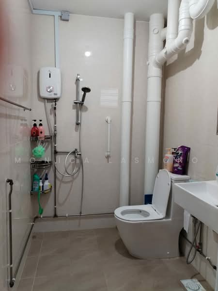 440 Hougang Avenue 8, 440 Hougang Avenue 8, Room Rental, 120 sqft, HDB Flat For Rent, by Monica Lasmono, 24700165 - PropertyGuru.com.sg