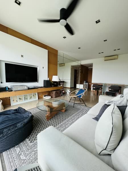 Hillview Regency, 26 Bukit Batok East Avenue 2, 2 Bedrooms, 969 sqft, Condominium For Rent, by Juita Tan, 24700285 - PropertyGuru.com.sg
