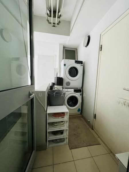 Hillview Regency, 26 Bukit Batok East Avenue 2, 2 Bedrooms, 969 sqft, Condominium For Rent, by Juita Tan, 24700285 - PropertyGuru.com.sg