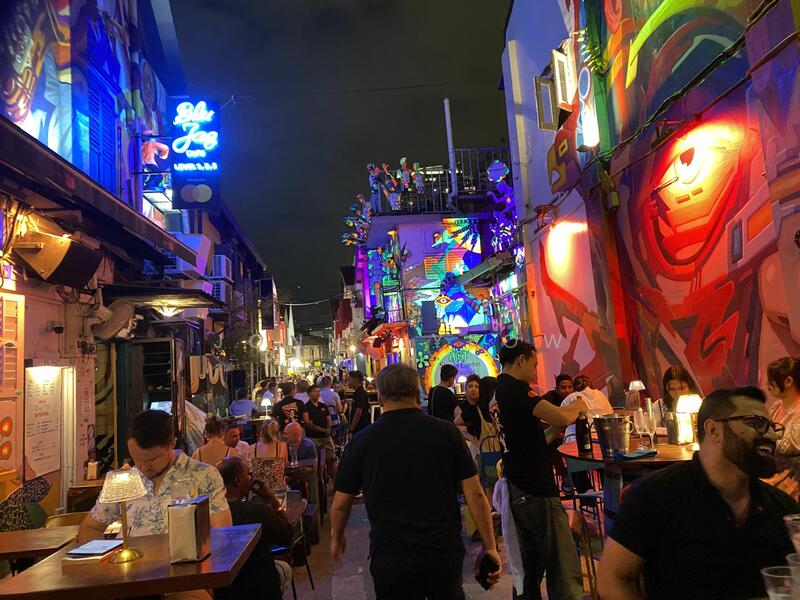 Central Pub Ready For Takeover, , 1,330 sqft, Food & Beverage For Rent, by Jonny Yeow, 24700720 - CommercialGuru.com.sg