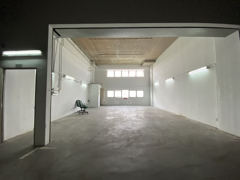 Pioneer Centre, 1 Soon Lee Street, 1,485 sqft, Factory / Workshop (B2) For Rent, by Lisa Ong 王镁侥, 24701304 - CommercialGuru.com.sg