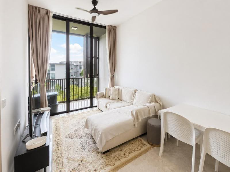Parc Komo, 963 Upper Changi Road North, Changi Airport / Changi Village, 1 Bedroom, 484 sqft, Condominium For Rent, by Syarif Hadi, 24702871 - Living Room - PropertyGuru.com.sg