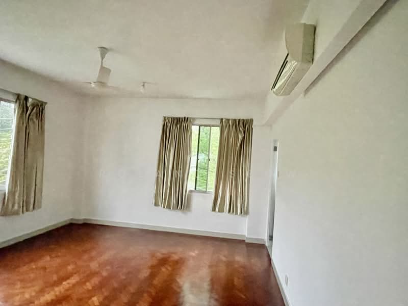 Botanic Gardens Mansion, 18 Taman Serasi, 3 Bedrooms, 1,399 sqft, Apartment For Sale, by Roland Seow, 24704605 - Master Bedroom (when unfurnished) - PropertyGuru.com.sg