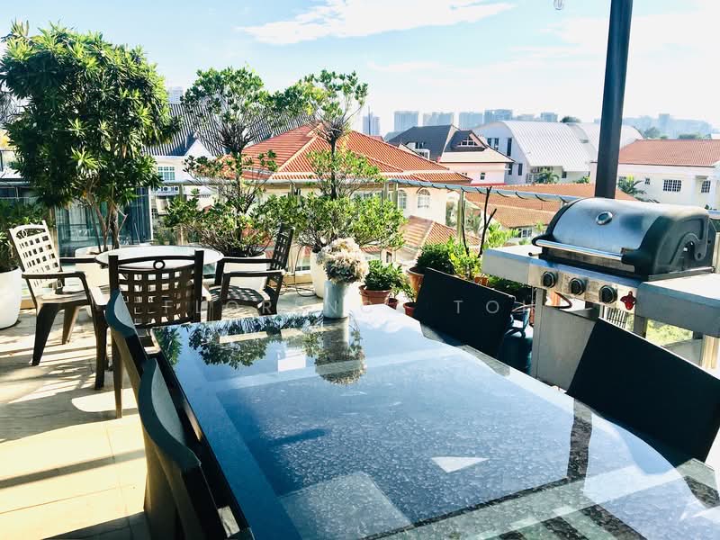 Poole road Beautiful Semi-De 6132sqft built up. With basement, Poole road, 5 Bedrooms, 6,132 sqft, Semi-Detached House For Rent, by Florence Toh, 24709835 - PropertyGuru.com.sg