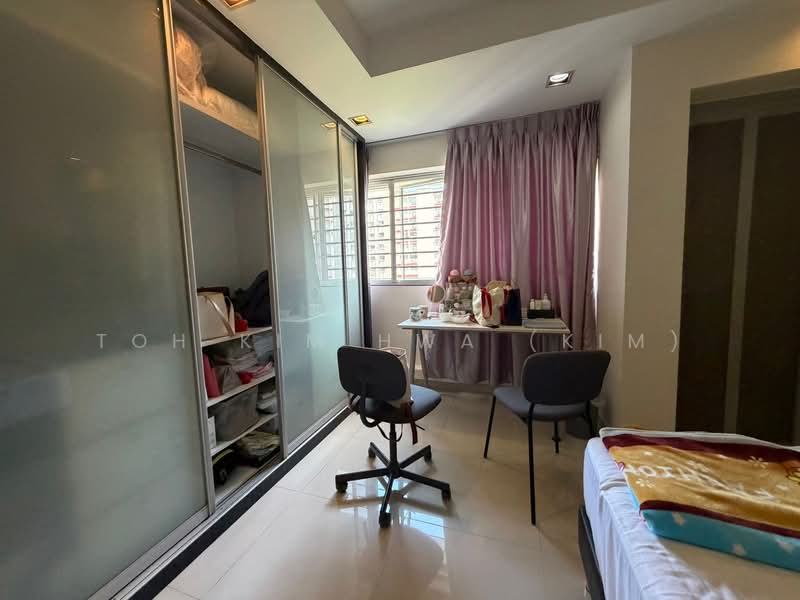 312 Jurong East Street 32, 312 Jurong East Street 32, Room Rental, 128 sqft, HDB Flat For Rent, by Toh Kim Hwa (Kim), 24710989 - PropertyGuru.com.sg