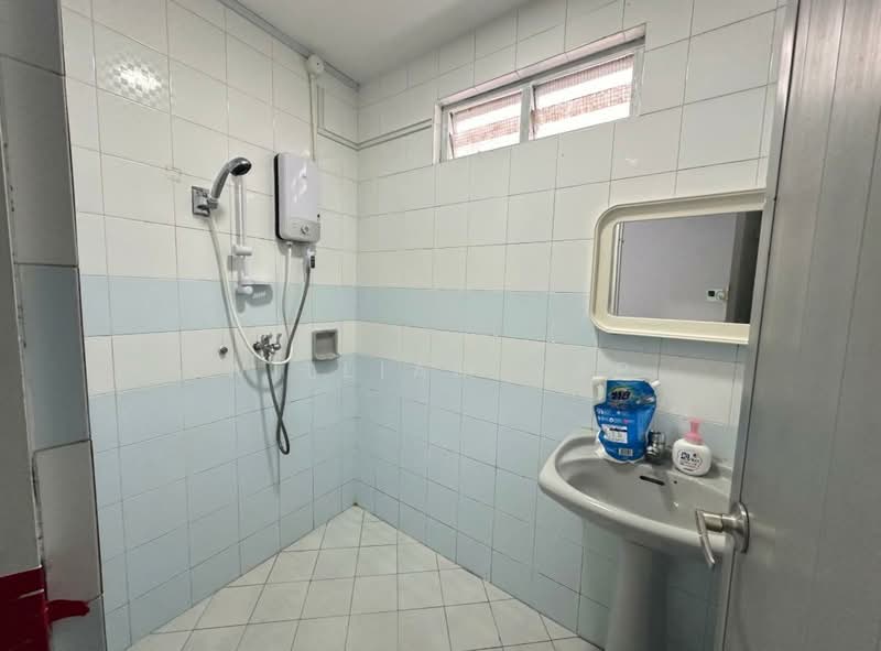 Lowland Road, Lowland Road , Steven Road, Kovan Road, 2 Bedrooms, 872 sqft, Apartment For Rent, by William Yap, 24712309 - PropertyGuru.com.sg