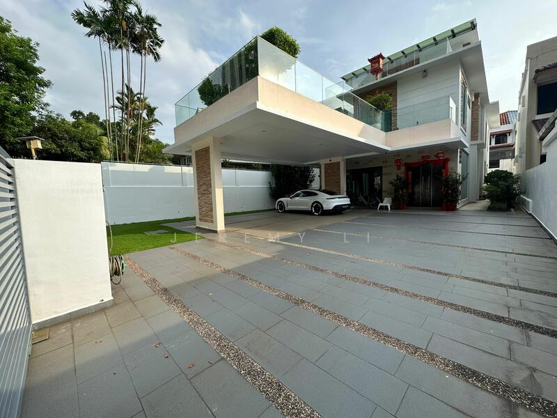 Florence Road near Serangoon MRT bungalows, Florence Road, 5 Bedrooms