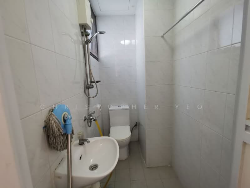 Parc Oasis, 41 Jurong East Avenue 1, Boon Lay / Jurong / Tuas, Room Rental, 100 sqft, Condominium For Rent, by Christopher Yeo, 24713212 - PropertyGuru.com.sg