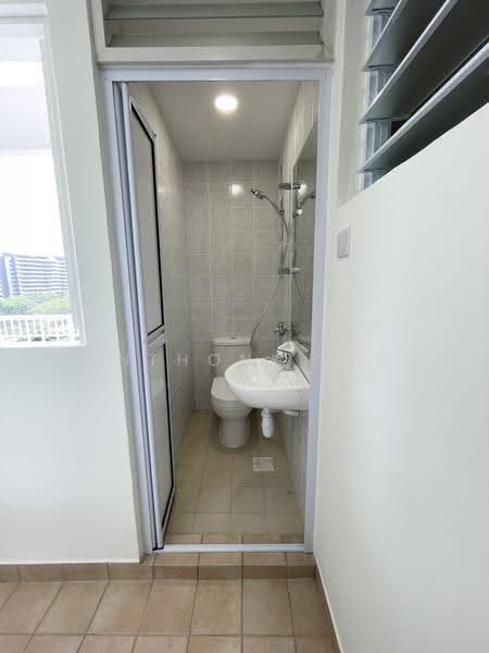 Yishun Sapphire, 42 Canberra Drive, Sembawang / Yishun, 2 Bedrooms, 1,023 sqft, Condominium For Rent, by Anthony Lee, 24715243 - PropertyGuru.com.sg