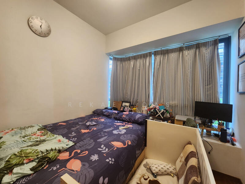 For Rent - The Palette