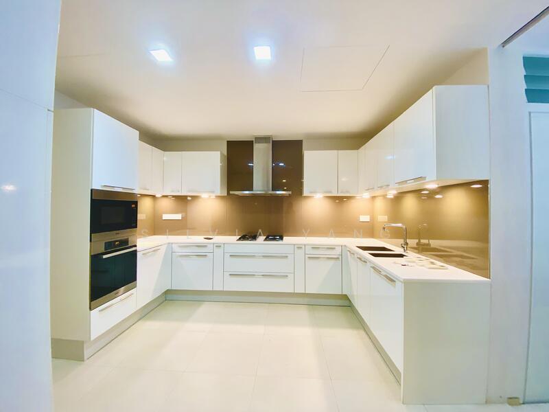 For Rent - Urban Suites @ Hullet Road