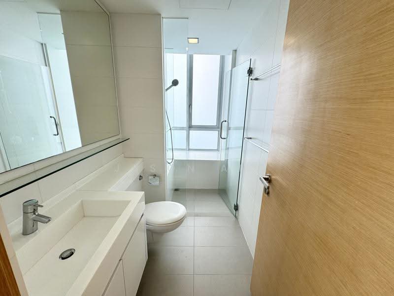 Junior master bathroom