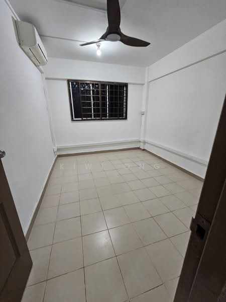 879 Yishun Street 81, 879 Yishun Street 81, 2 Bedrooms, 896 sqft, HDB Flat For Rent, by Kiwi Ong Propnex, 24721549 - PropertyGuru.com.sg