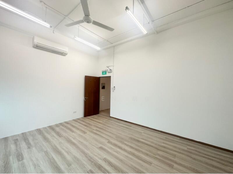 Woodlands 11, 11 Woodlands Close, 165 sqft, Light Industrial (B1) For Rent, by Jia En Or, 24722794 - CommercialGuru.com.sg