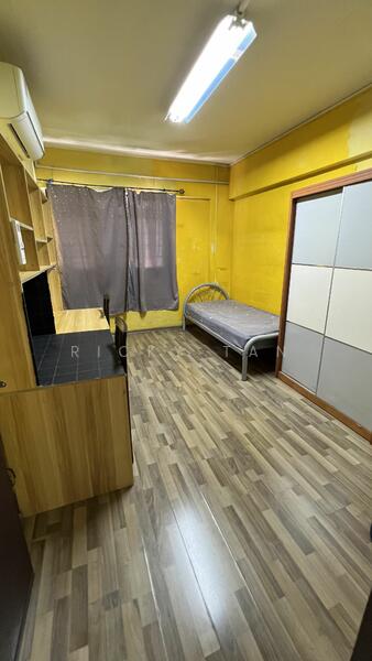 For Rent - 272 Tampines Street 22