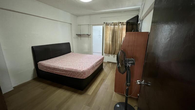 For Rent - 272 Tampines Street 22