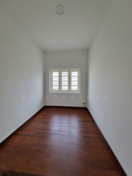 Lowland Road Walk Up 2 BR Apartment, Lowland Road, 2 Bedrooms, 872 sqft, Walk-up Apartment For Rent, by Ng Jonathan, 24723649 - PropertyGuru.com.sg
