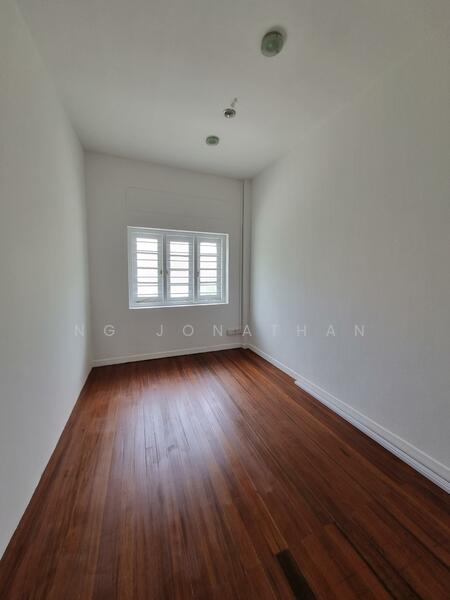 Lowland Road Walk Up 2 BR Apartment, Lowland Road, 2 Bedrooms, 872 sqft, Walk-up Apartment For Rent, by Ng Jonathan, 24723649 - PropertyGuru.com.sg
