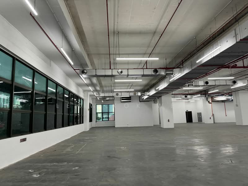 6m fitted office / showroom space with 8 meeting rooms / pantry, , 5,307 sqft, Factory / Workshop (B2) For Sale, by Leow Kok Wee, 24723821 - CommercialGuru.com.sg