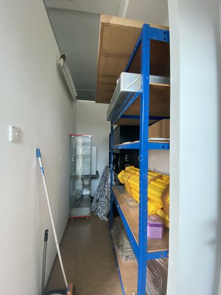 Hola Centre, 65 Ubi Crescent, 1,044 sqft, Light Industrial (B1) For Sale, by Yew Peck Leng, 24724219 - CommercialGuru.com.sg