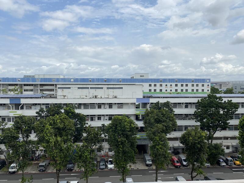 Hola Centre, 65 Ubi Crescent, 1,044 sqft, Light Industrial (B1) For Sale, by Yew Peck Leng, 24724219 - CommercialGuru.com.sg
