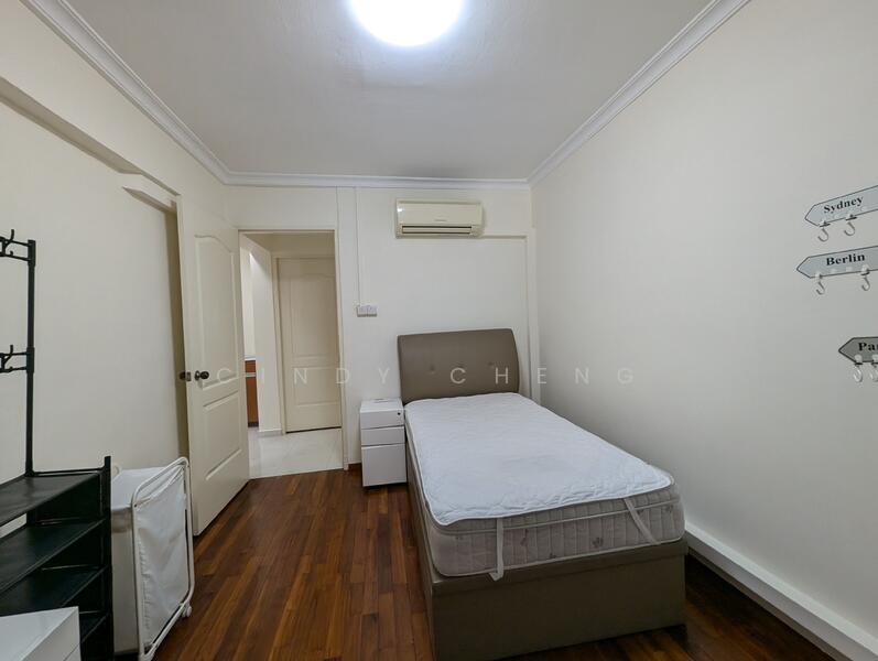 421 Ang Mo Kio Avenue 10, 421 Ang Mo Kio Avenue 10, Room Rental, 150 sqft, HDB Flat For Rent, by Cindy Cheng, 24724351 - Super single storage bed - PropertyGuru.com.sg