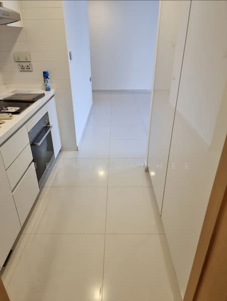 One Shenton, 1 Shenton Way, 1 Bedroom, 839 sqft, Condominium For Rent, by Bernard Chee, 24724519 - PropertyGuru.com.sg