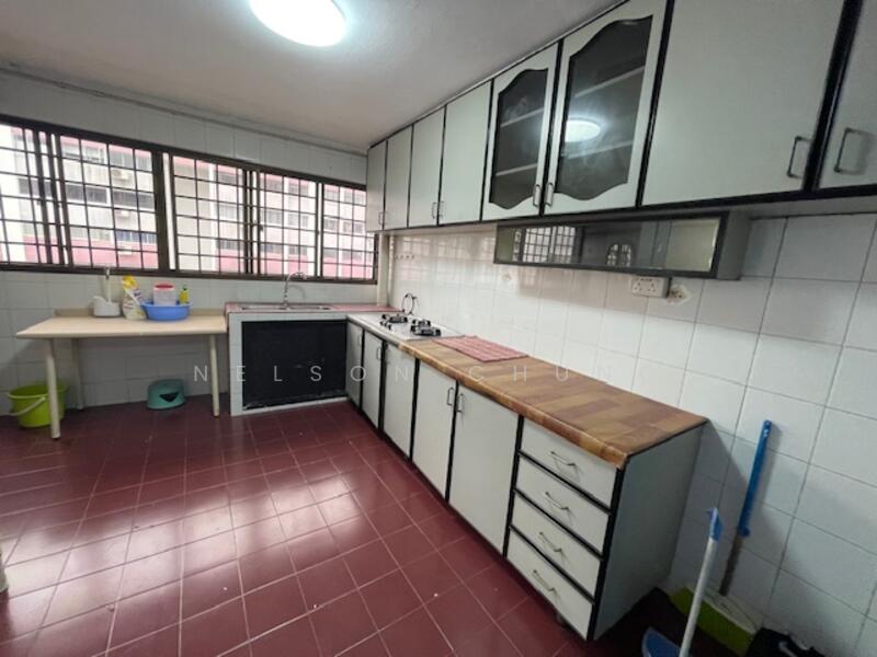 For Rent - 3 Queen's Road