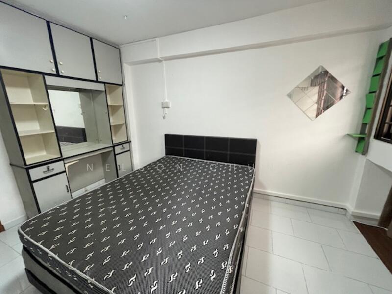 For Rent - 3 Queen's Road