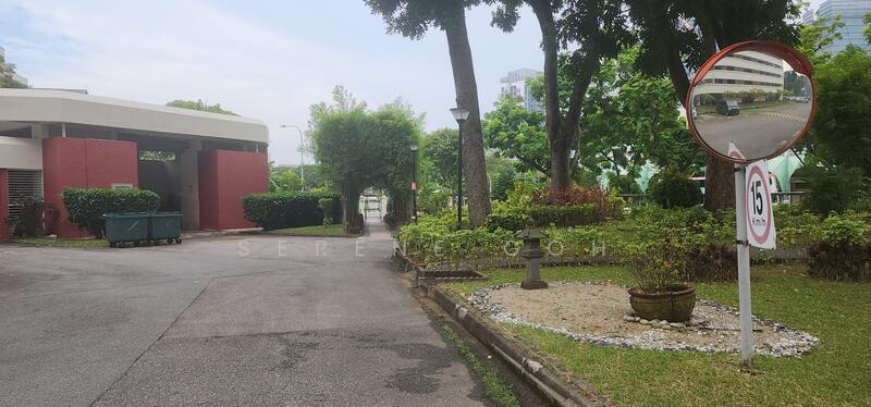 Side door to Jurong East Central 