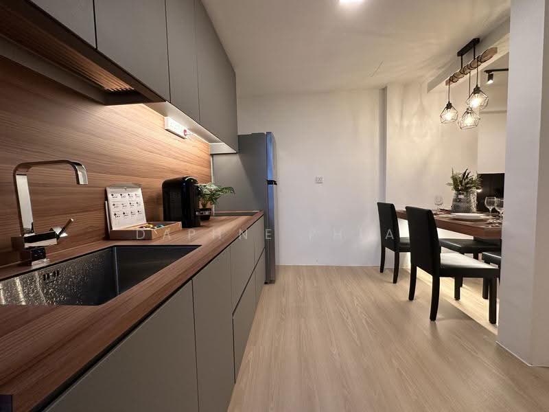 Azalea Park Condo, 6 Flora Road, Changi Airport / Changi Village, 3 Bedrooms, 947 sqft, Condominium For Rent, by Daphne Phua, 24728828 - A spacious and open concept kitchen, creating a seamless connection to living and dining area. - PropertyGuru.com.sg