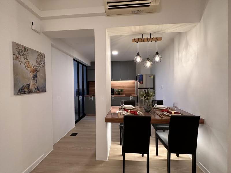 Azalea Park Condo, 6 Flora Road, Changi Airport / Changi Village, 3 Bedrooms, 947 sqft, Condominium For Rent, by Daphne Phua, 24728828 - This home presents a truly grand and elegant visual statement all around. Must view to fall in love! - PropertyGuru.com.sg