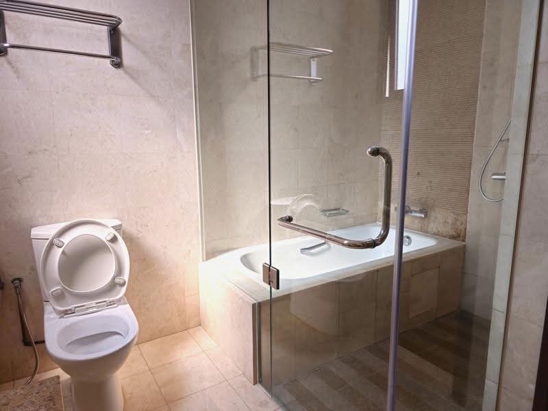 The Linc, 7 Lincoln Road, Newton / Novena, Room Rental, 110 sqft, Condominium For Rent, by Monica Tan, 24729059 - MBR Bathroom - PropertyGuru.com.sg