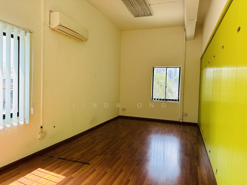 Corner 2nd & 3rd Storey Office / School / Tuition / Training Centre @ Geylang Road, Geylang Road, 4,952 sqft, Office For Rent, by Linda Ong, 24729226 - CommercialGuru.com.sg