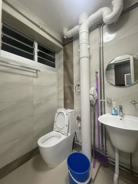 204 Petir Road, 204 Petir Road, Dairy Farm / Bukit Panjang / Choa Chu Kang, 2 Bedrooms, 1,119 sqft, HDB Flat For Rent, by Suryana Suryana, 24729640 - PropertyGuru.com.sg