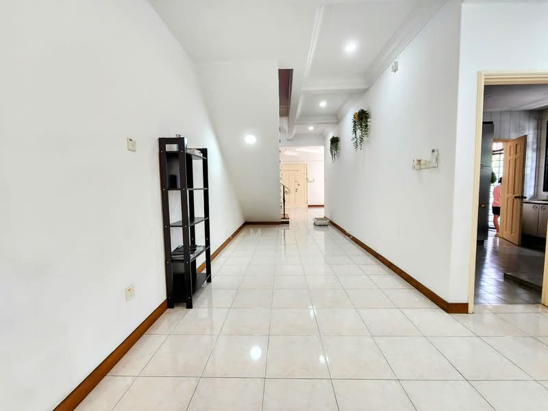 ⭐️RENOVATED⭐️TIMELESS, TASTEFUL APPEAL⭐️SURROUNDED BY AMENITIES⭐️LANDED GENTRY, , 5 Bedrooms, 2,877 sqft, Semi-Detached House For Rent, by Benjamin Soh, 24729722 - PropertyGuru.com.sg