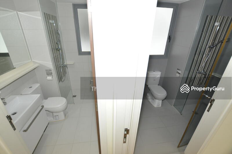 Common bath & Master bath