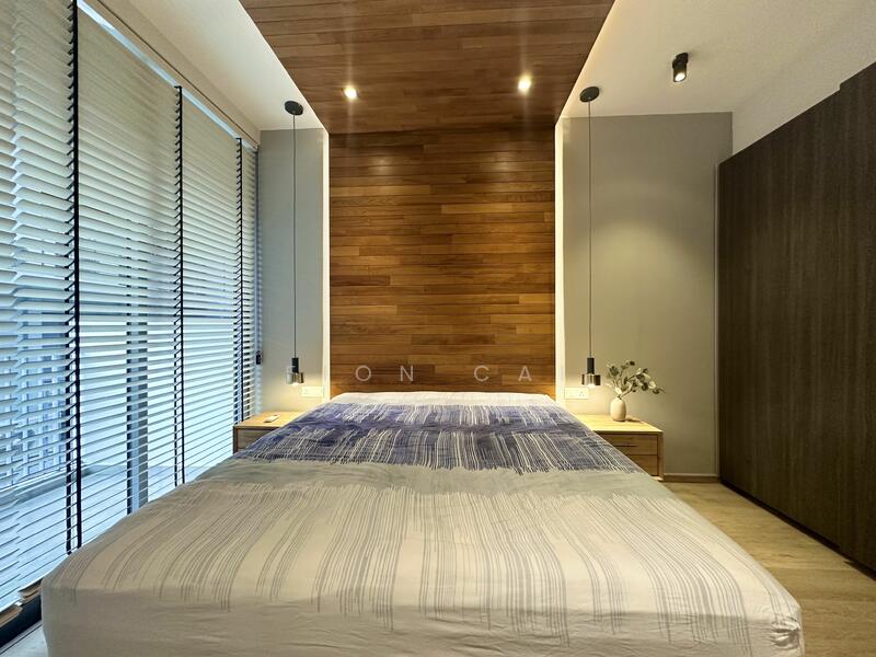 For Rent - The Visionaire